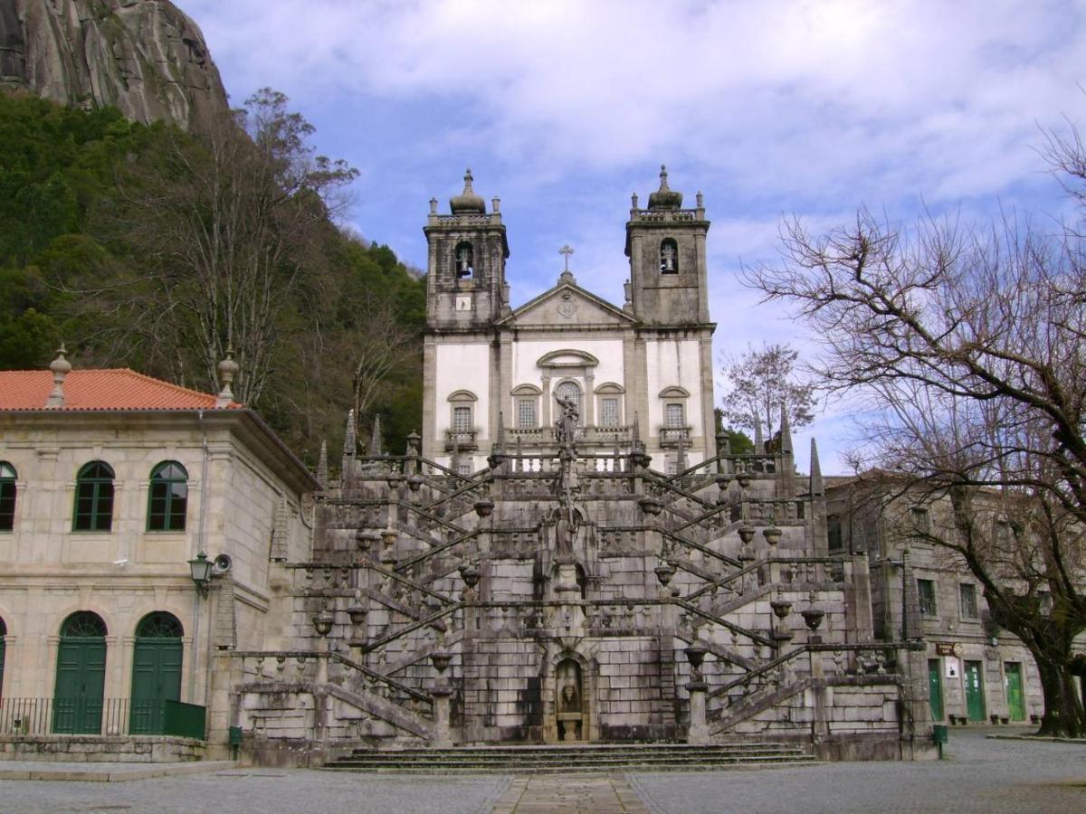 Chale Dos Penedos, Sossego E Piscina Privada Villa Moncao Bagian luar foto